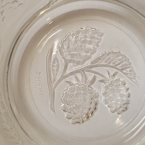 French Jam Berry Bowl Textured Design Raspberries & Leaves Clear Glass. - Picture 4 of 8